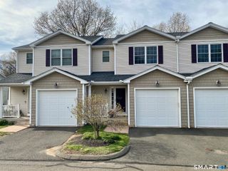 71 Gianna Drive 71, Manchester, CT 06040