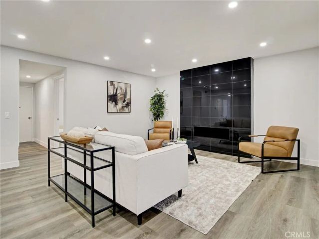 1675 E Cyrene, Carson, CA 90746