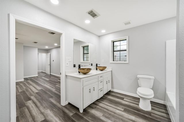 1206 Layton Street, Baytown, TX 77520