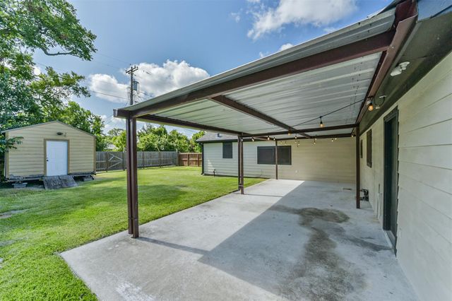 1206 Layton Street, Baytown, TX 77520