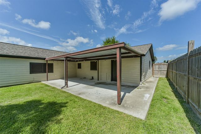 1206 Layton Street, Baytown, TX 77520