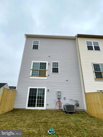200 NORLAND KNOLL DR, Stephenson, VA 22656
