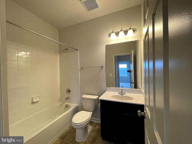 200 NORLAND KNOLL DR, Stephenson, VA 22656