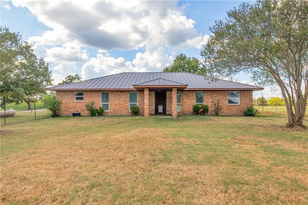10337 County Road 174, Anderson, TX 77830 — exterior