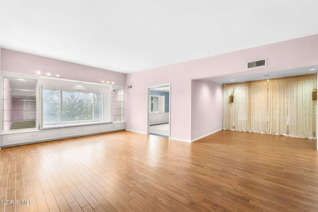 4343 W Bancroft Street, Apt 4g, Ottawa Hills, OH 43615