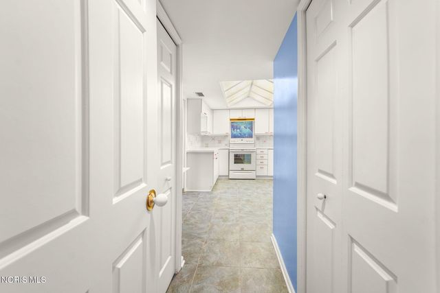 4343 W Bancroft Street, Apt 4g, Ottawa Hills, OH 43615
