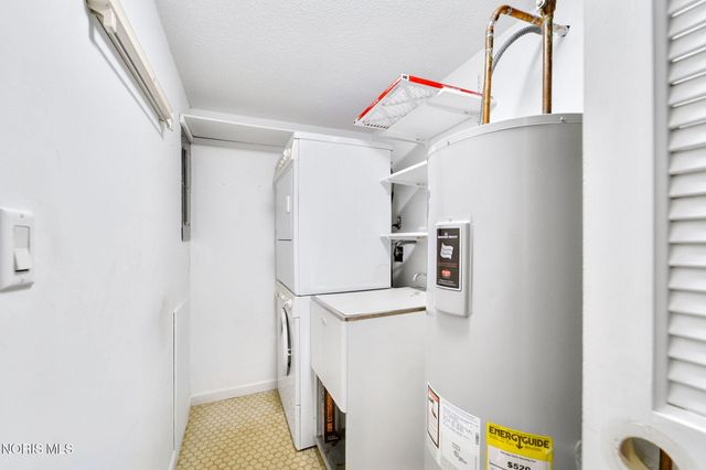 4343 W Bancroft Street, Apt 4g, Ottawa Hills, OH 43615