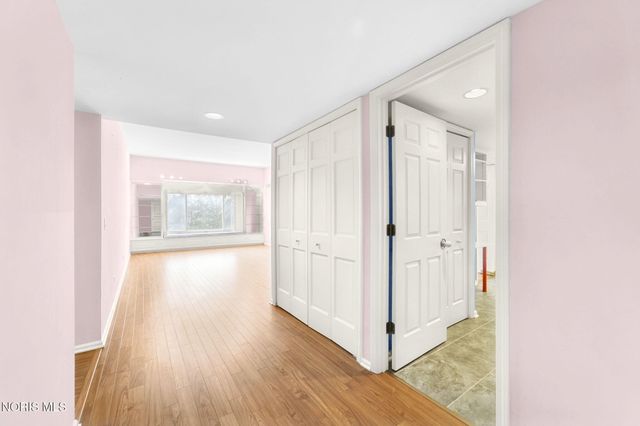 4343 W Bancroft Street, Apt 4g, Ottawa Hills, OH 43615
