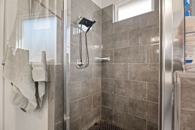 519 Stone Creek Dr, Coahoma, TX 79511