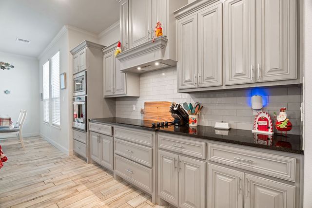 519 Stone Creek Dr, Coahoma, TX 79511