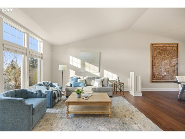 10248 Se NICOLE Loop, Happy Valley, OR 97086