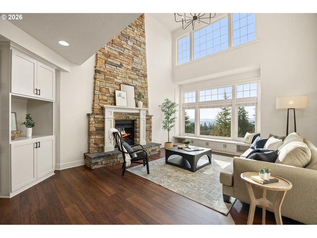 10248 Se NICOLE Loop, Happy Valley, OR 97086