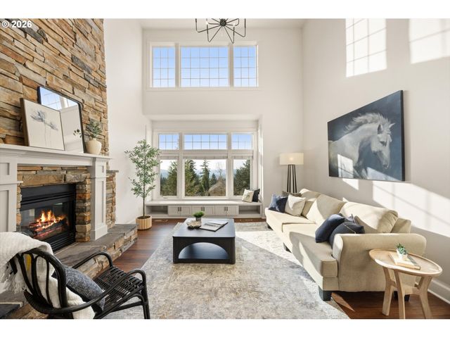 10248 Se NICOLE Loop, Happy Valley, OR 97086