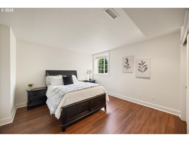 10248 Se NICOLE Loop, Happy Valley, OR 97086