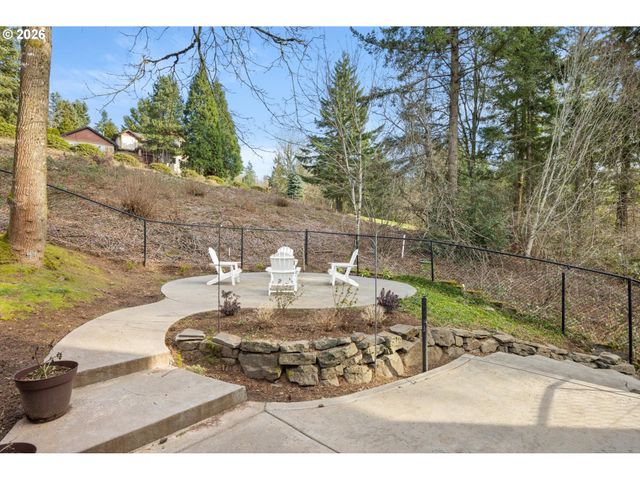 10248 Se NICOLE Loop, Happy Valley, OR 97086