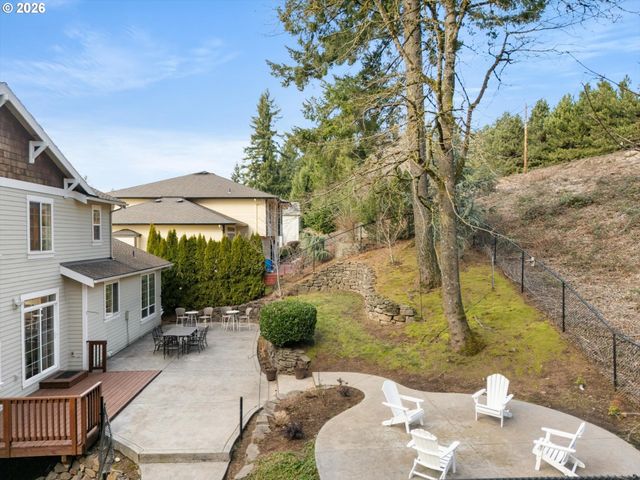 10248 Se NICOLE Loop, Happy Valley, OR 97086