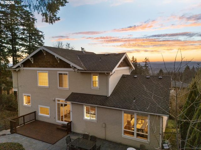 10248 Se NICOLE Loop, Happy Valley, OR 97086