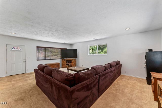 235 Larkin Road, Grants Pass, OR 97527