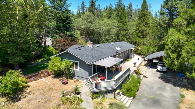 235 Larkin Road, Grants Pass, OR 97527