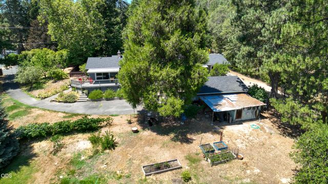 235 Larkin Road, Grants Pass, OR 97527