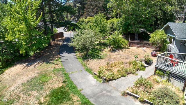 235 Larkin Road, Grants Pass, OR 97527