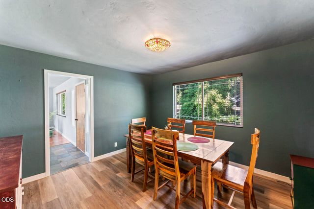 235 Larkin Road, Grants Pass, OR 97527