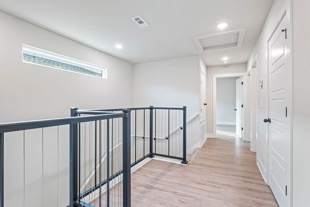 491 S Happy Hollow, Fayetteville, AR 72701