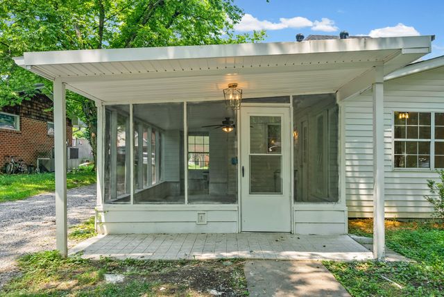 363 Third St, Guthrie, KY 42234