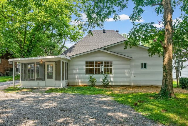 363 Third St, Guthrie, KY 42234