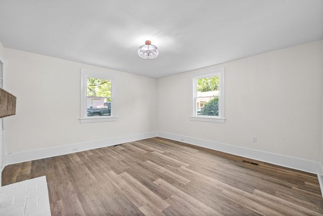 363 Third St, Guthrie, KY 42234