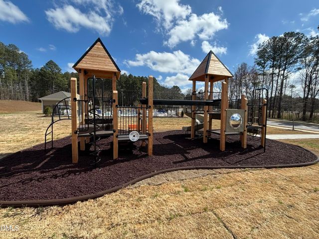293 Beachcomber Drive, Lillington, NC 27546
