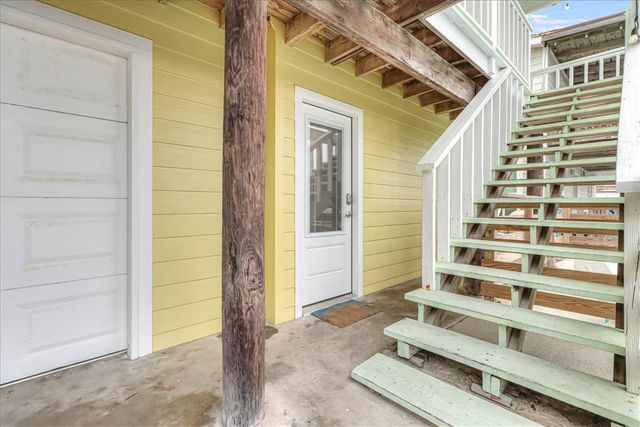 622 N Palimino Dr, Port Aransas, TX 78373