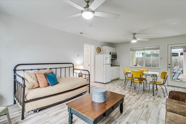 622 N Palimino Dr, Port Aransas, TX 78373