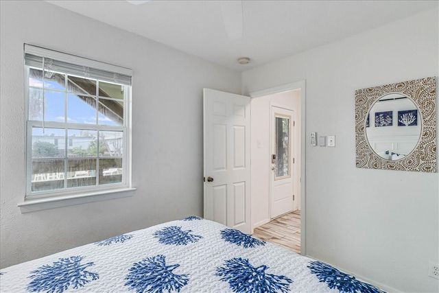 622 N Palimino Dr, Port Aransas, TX 78373