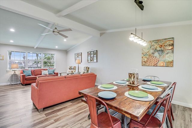 622 N Palimino Dr, Port Aransas, TX 78373