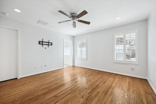 6335 Waltway Drive, Houston, TX 77008