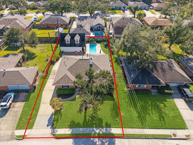 6335 Waltway Drive, Houston, TX 77008