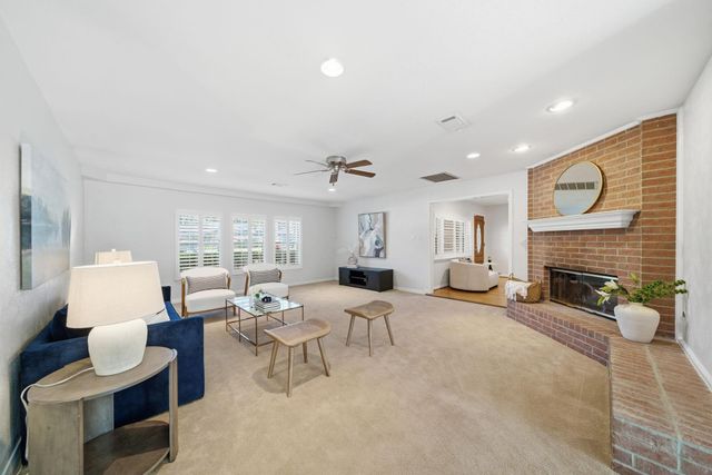 6335 Waltway Drive, Houston, TX 77008