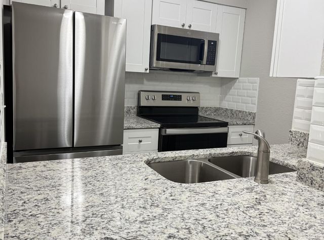 4859 Cedar Springs Road 152, Dallas, TX 75219