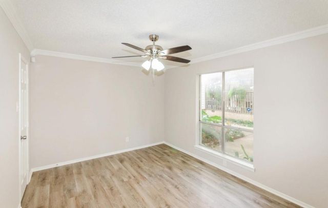 4859 Cedar Springs Road 152, Dallas, TX 75219