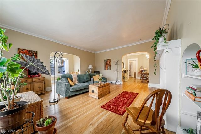 1630 Coventry Road, Cleveland Heights, OH 44118