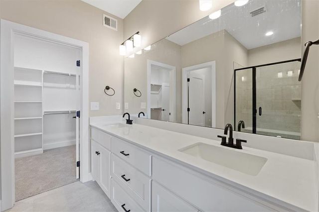 24964 W 94th Place, Lenexa, KS 66227