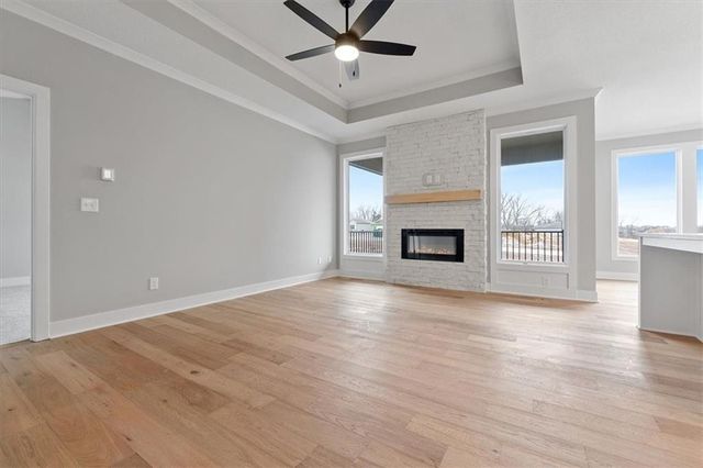 24964 W 94th Place, Lenexa, KS 66227