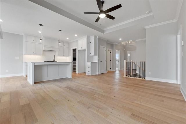 24964 W 94th Place, Lenexa, KS 66227