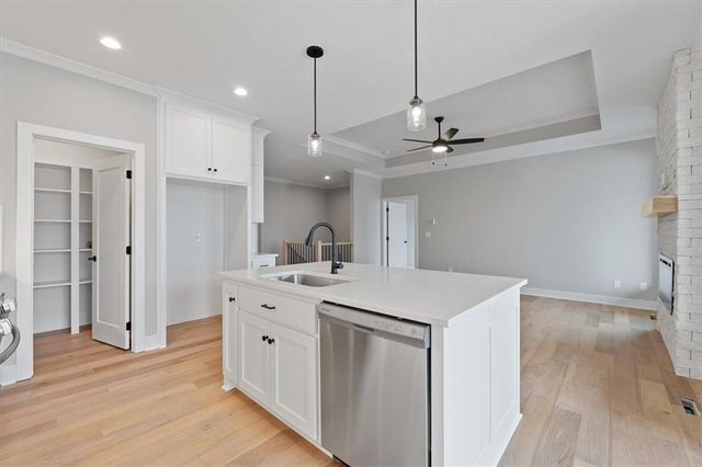 24964 W 94th Place, Lenexa, KS 66227