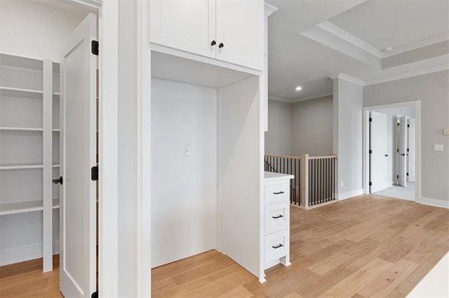 24964 W 94th Place, Lenexa, KS 66227