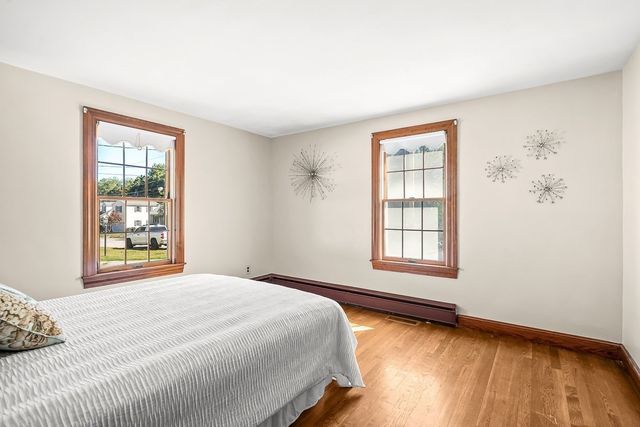 12 Leo Ave, Dracut, MA 01826