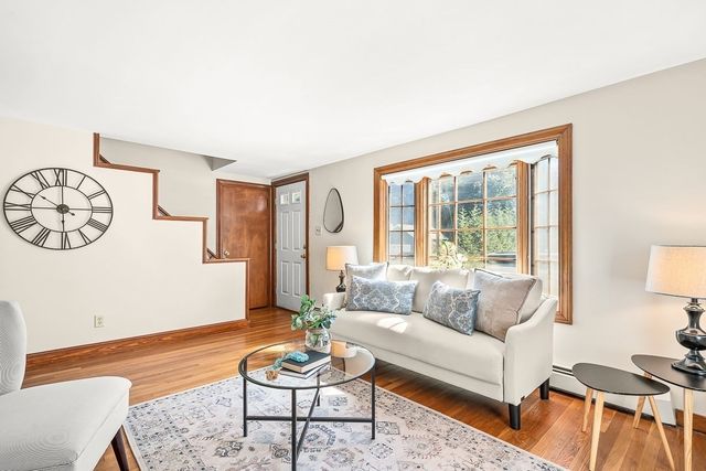 12 Leo Ave, Dracut, MA 01826