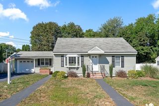 12 Leo Ave, Dracut, MA 01826