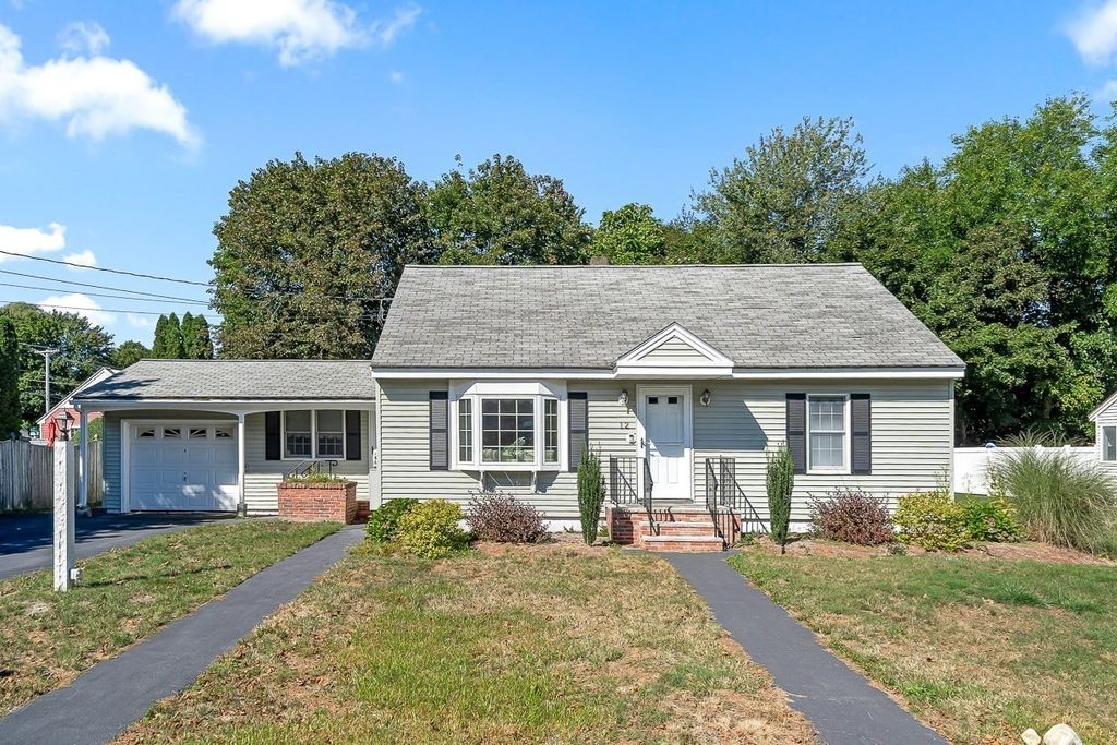 12 Leo Ave, Dracut, MA 01826